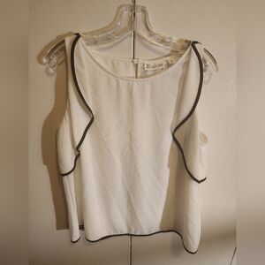 NWT Off White Sleevless Blouse With Black Trim